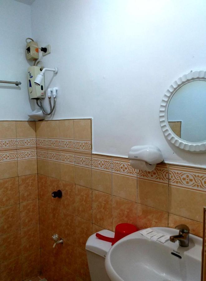 קואזון סיטי Sola Eleganza Apartelle מראה חיצוני תמונה